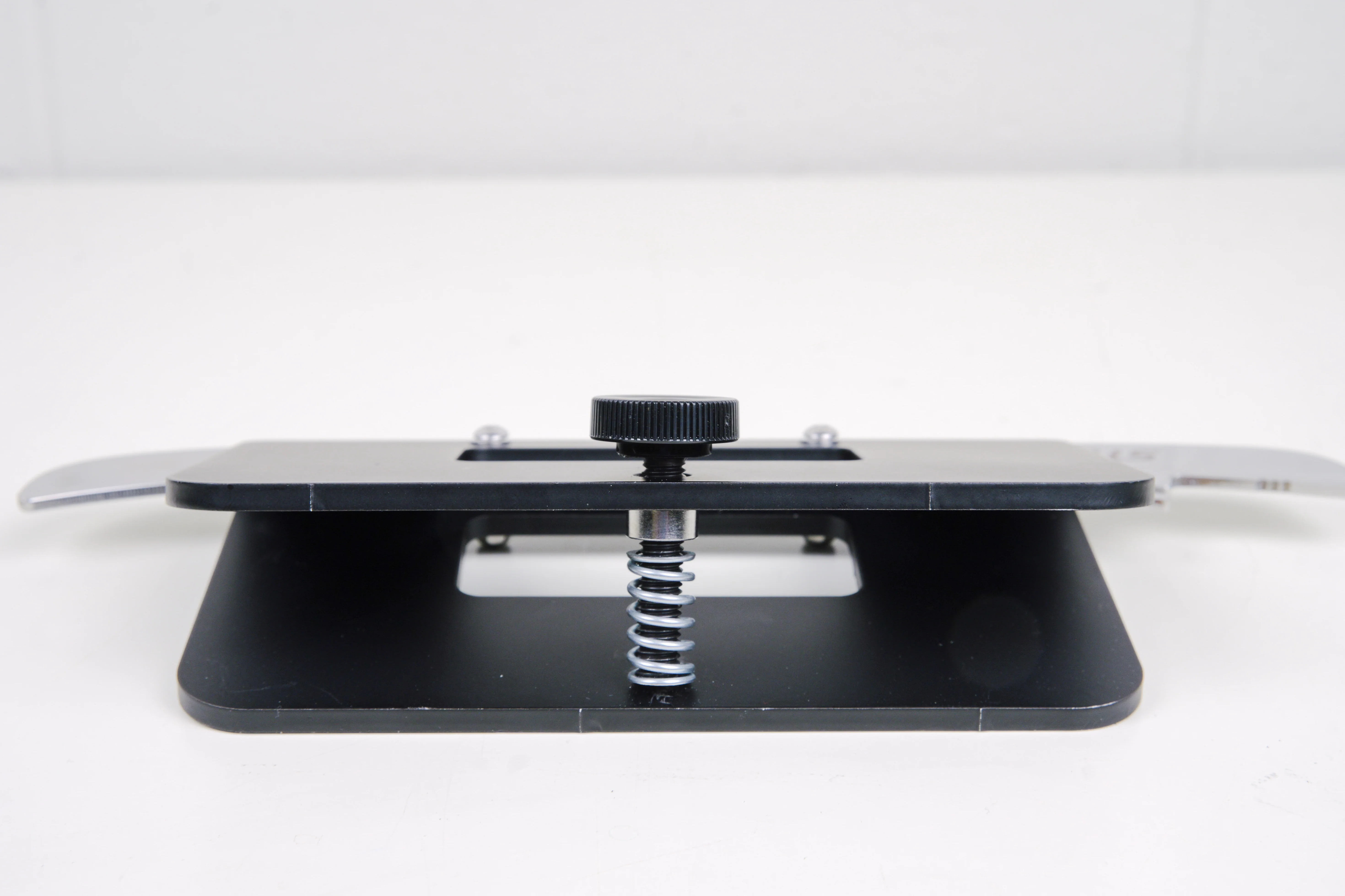 Universal Blade Holder - Image 2